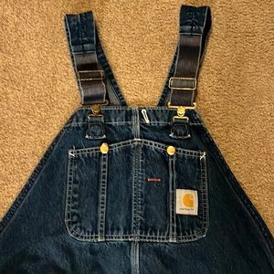 Carhartt overalls. Old style stretchy straps.